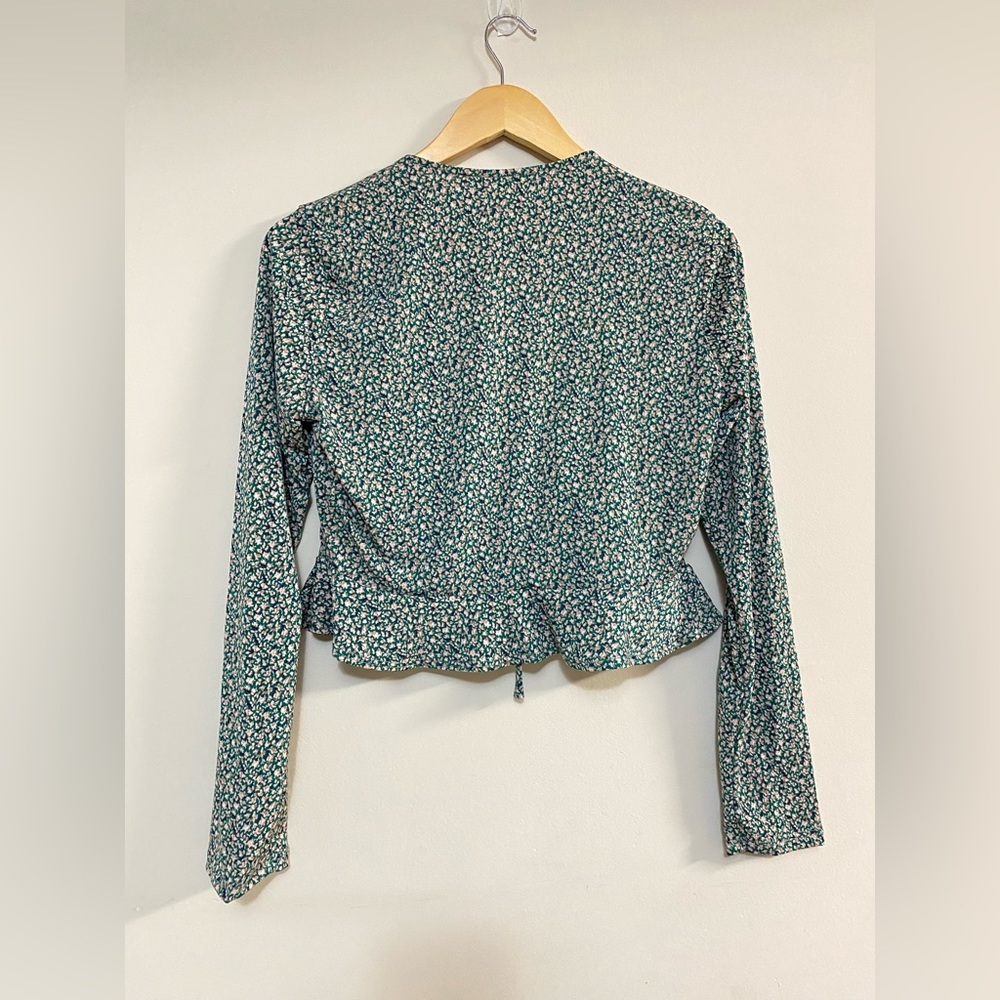 Lush Green Floral Print Tie-Front Crop Top Size L - Picture 4 of 6